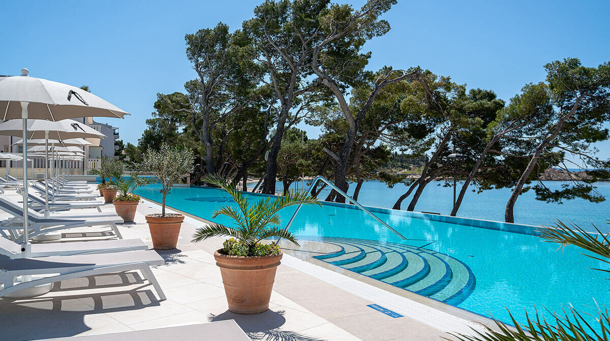 Valamar Meteor hotel infinity pool