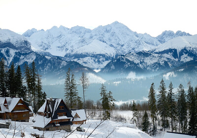 Zakopane najpoznatiji planinski resort u Poljskoj, pogled na Tatre.