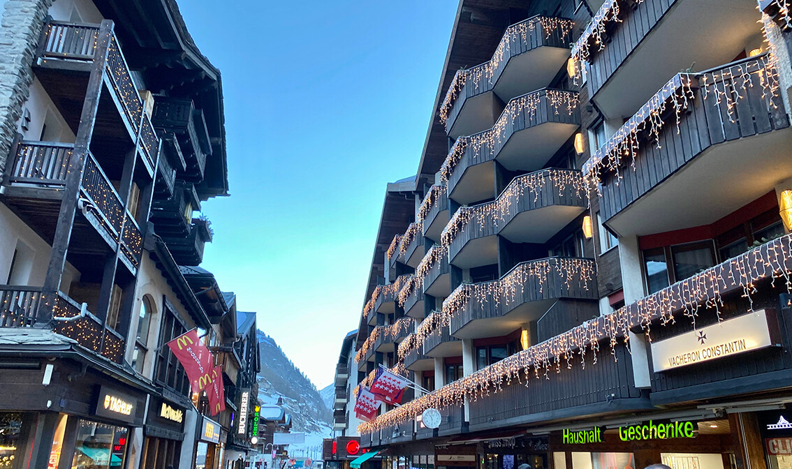 Glavna shopping ulica, Zermatt skijanje, putovanje Švicarska, putovanje autobusom, garanirani polasc