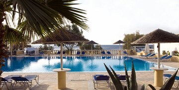 Santorini zrakoplovom iz ljubljane Hotel Kamari Beach, bazen