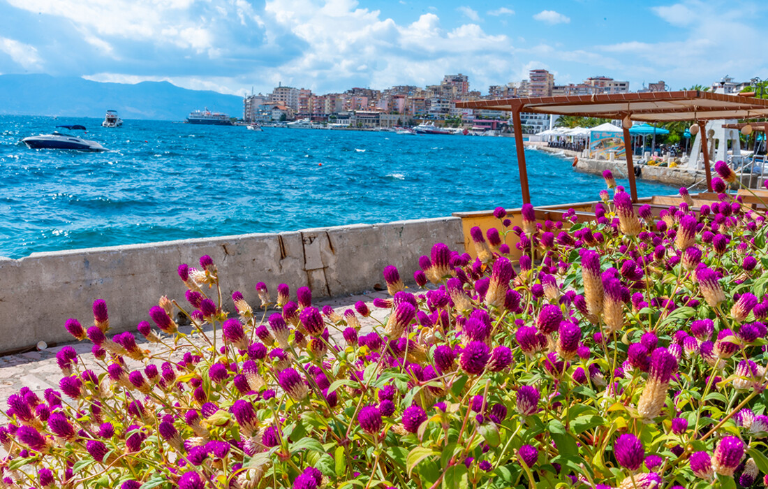 Albanija, Saranda, šetalište uz more