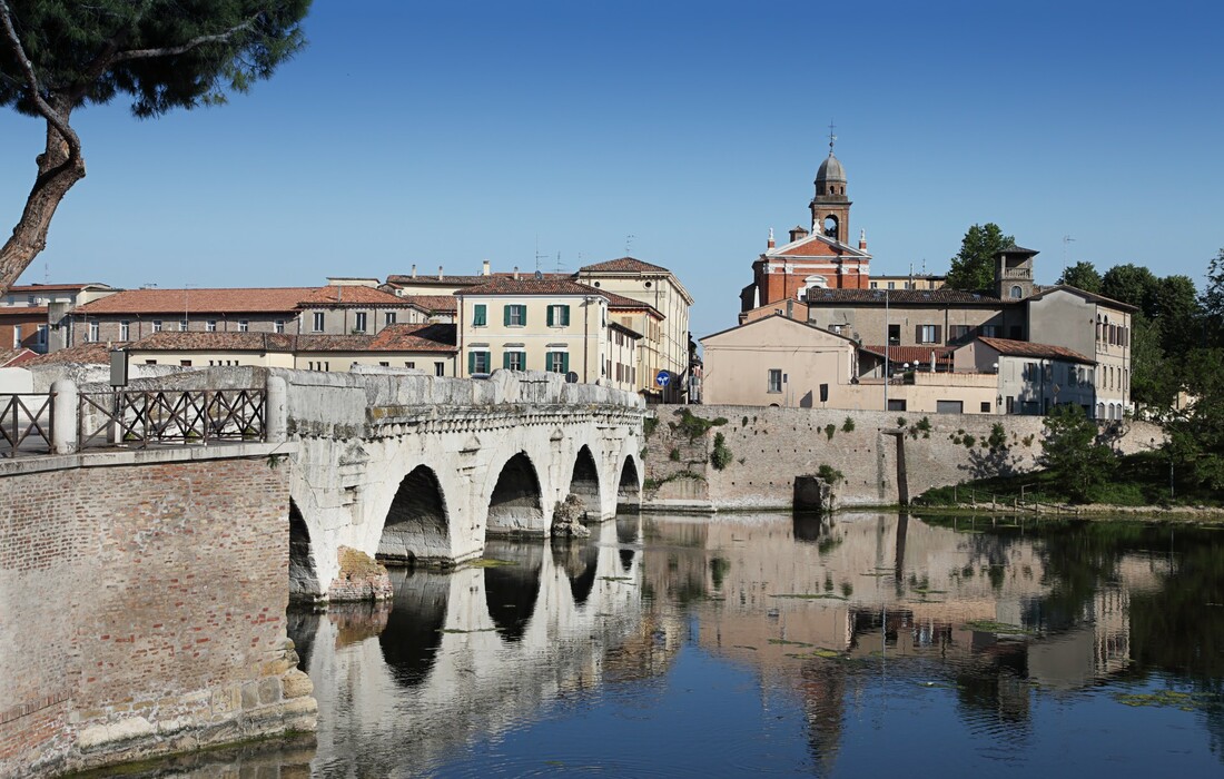 putovanje u italiju, Tiberijev most Rimini, garantirani polasci