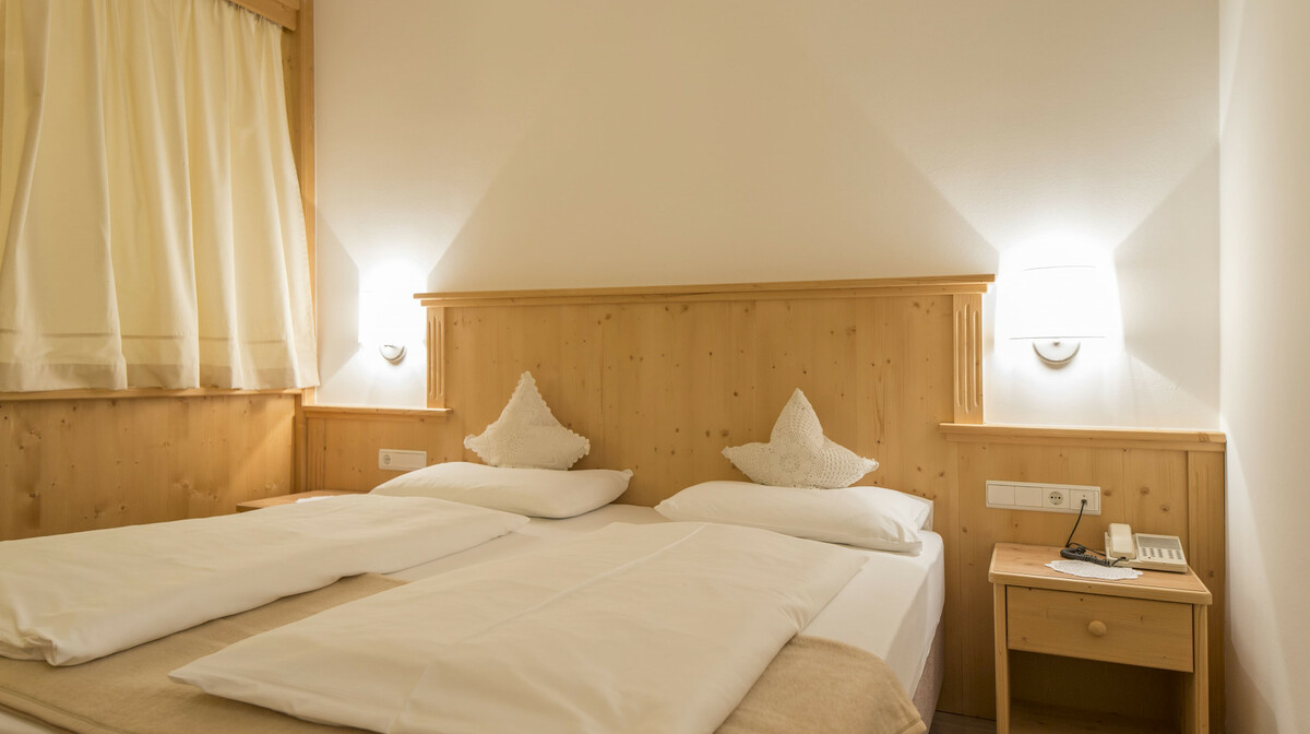 Skijanje u Italiji, skijalište Kronplatz, Hotel Krondlhof, soba