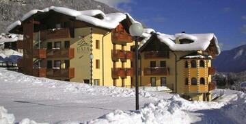 Skijanje u Italiji, skijalište Marilleva, Residence Gaia, pogled izvana