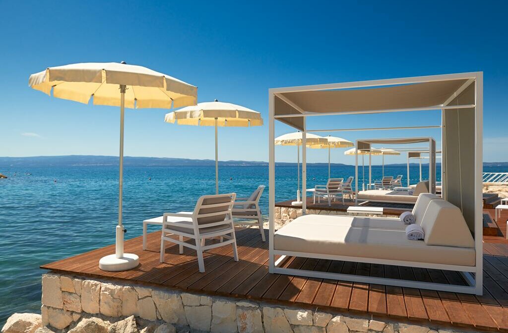 Split,Radisson Blu Resort, baldahini uz more