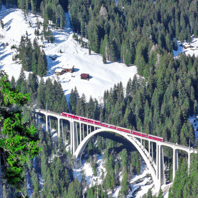 Švicarske Alpe blizu Arose