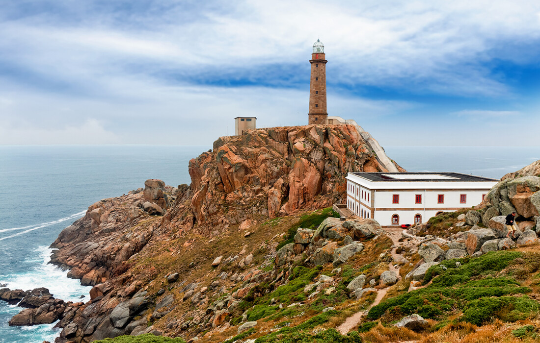 Svjetionik Cabo Villan na litici mora, putovanje u Galiciju, putovanje u Španjolsku