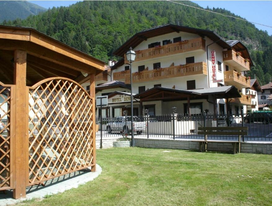 Carisolo-Pinzolo, Hotel Denny