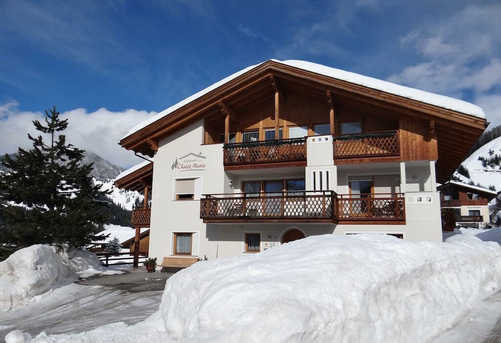 Skijanje u Italiji, Alta Badia, San Leonardo, Apartman Chalet Maria, pogled izvana