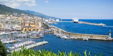 Bastia, najveća francuska luka po broju putnika, putovanje Korzika i Sardinija autobusom, garantiran