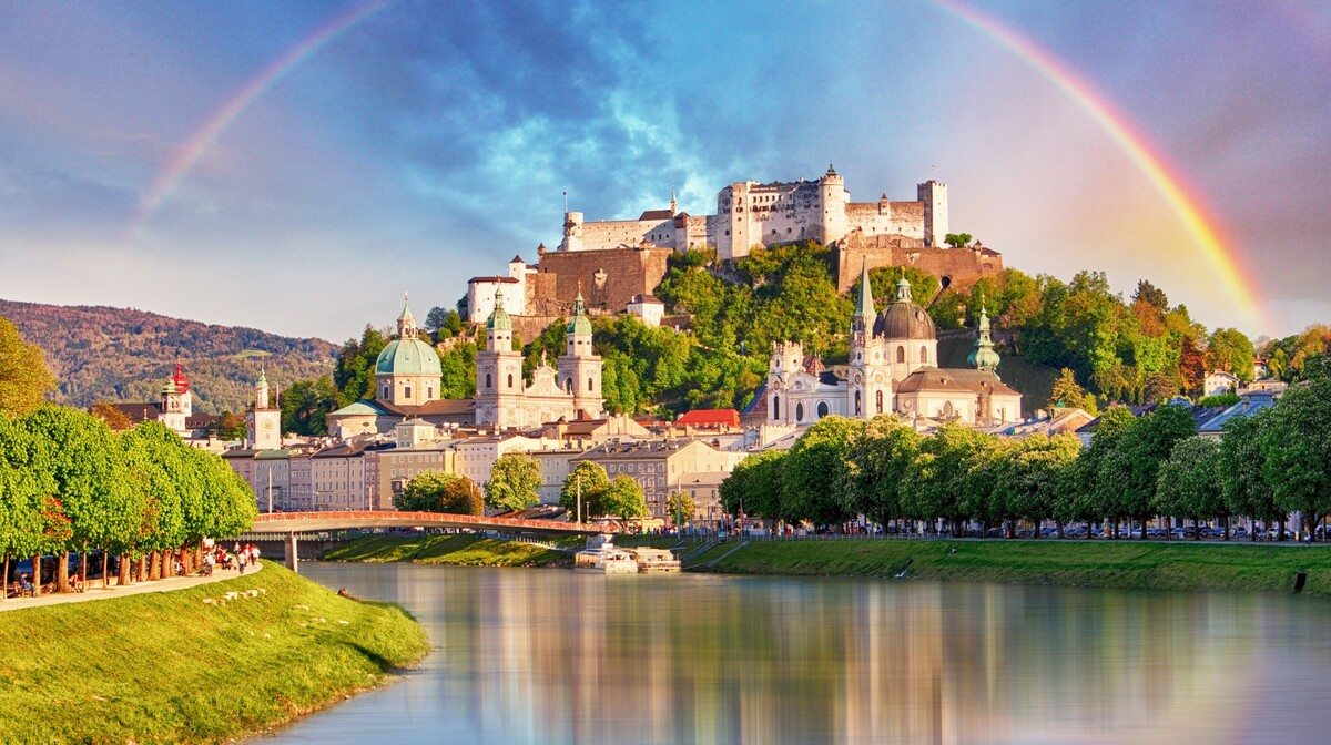 Stari grad Salzburg na 120 m visine iznad Salzburga, putoavanje u Salzburg