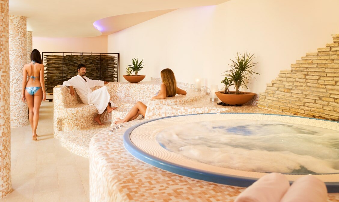 Jacuzzi u wellness centru hotela Valamar Hotel Sanfior, Rovinj, mondo travel