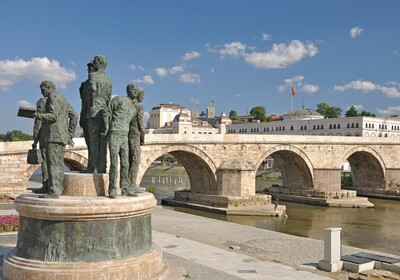Makedonija, Skopje- prekrasan Dušanov most, putovanje autobusom