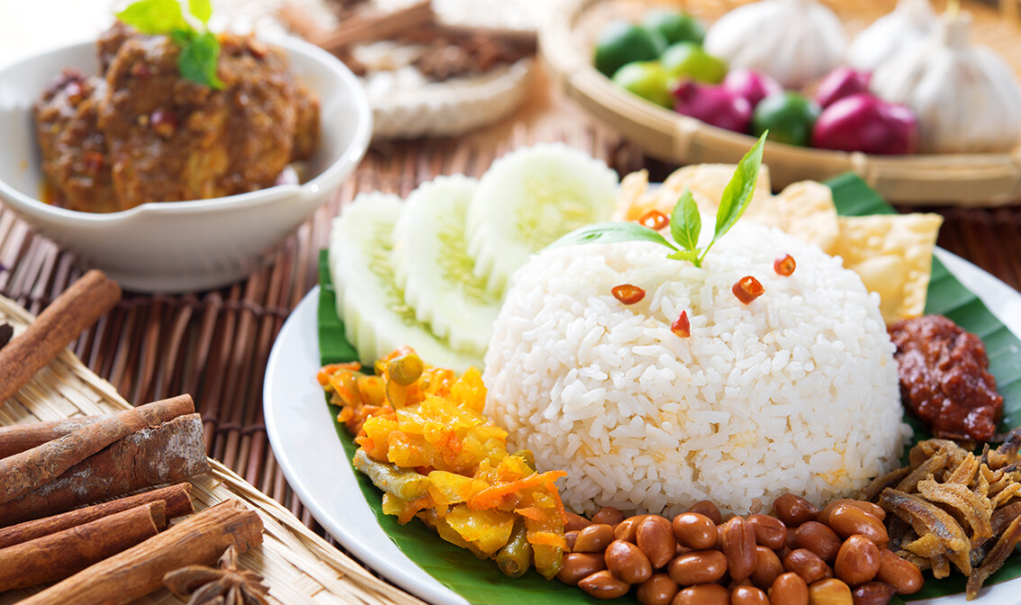 Nasi Lemak tradicionalna malezijska hrana, Malezija, putovanje Azija, daleka putovanja, vođene ture