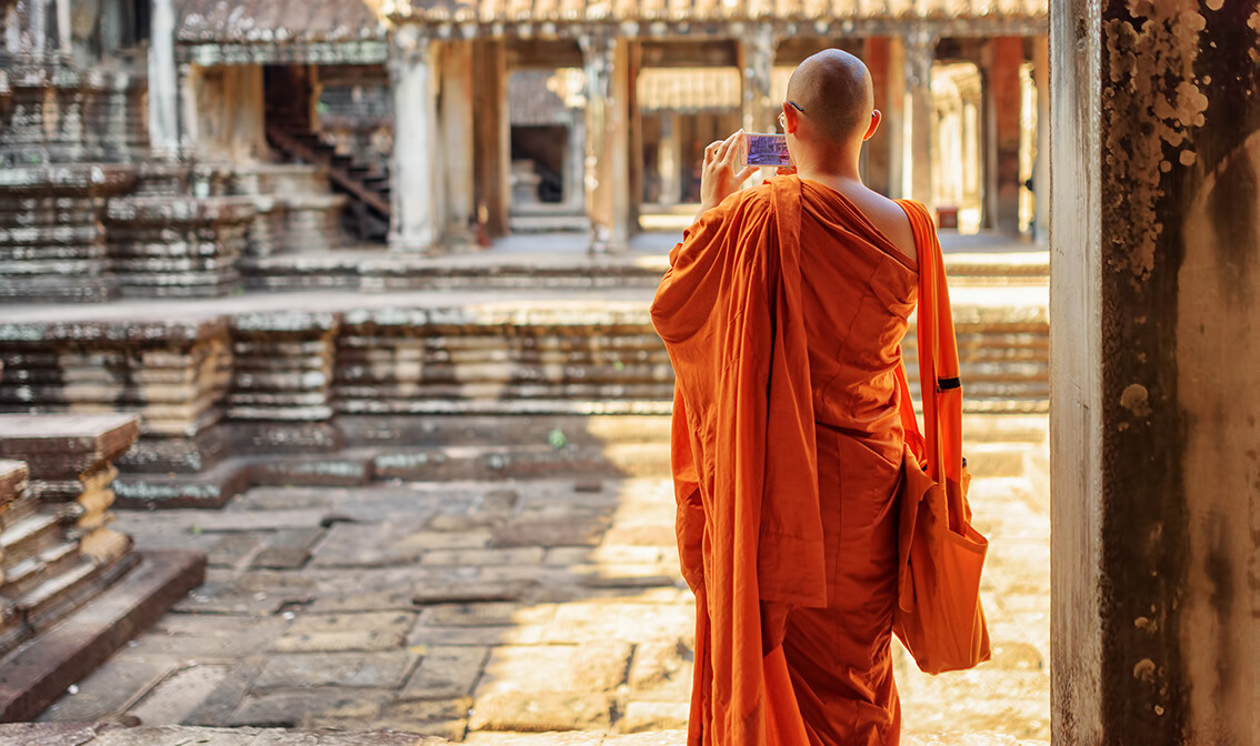 Angkor Wat, Budistički redovnik