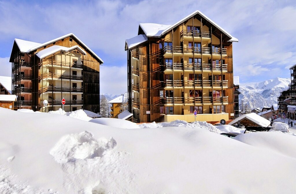 Skijanje u Francuskoj, Risoul, Residence Castor & Pollux, pogled izvana.