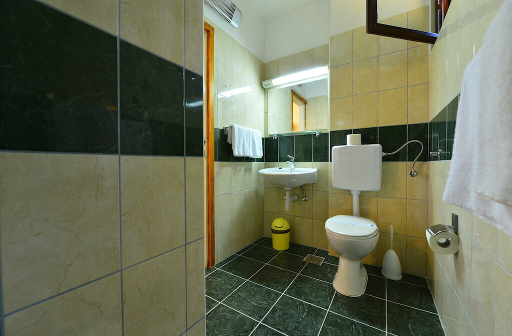 Ljetovanje u Hrvatskoj, odmor, Belvedere Apartmani, kupaonica u apartmanu