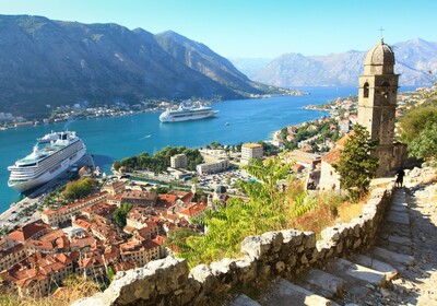 Kotor-stari primorski grad i pitoreskna mediteranska luka, putovanje autobusom, Mondo travel