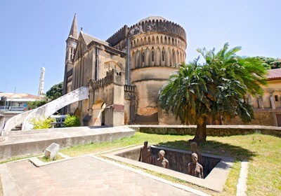 Zanzibar - Spomenik tržnici robova na Zanzibaru