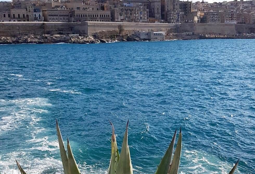 Malta, La Valetta, pogled na zidine, garantirani polasci, ljetovanje na mediteranu