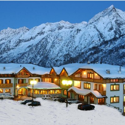 Skijanje u Italiji, skijalište Passo Tonale, Hotel Gardenia, pogled izvana