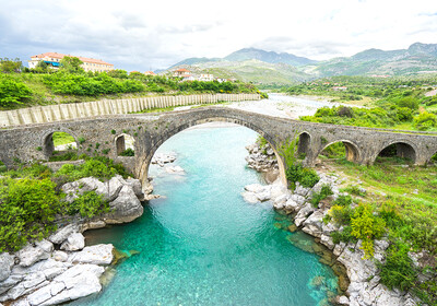 Albanija, Skadar, most Mes-spomenik kulture, putovanje autobusom