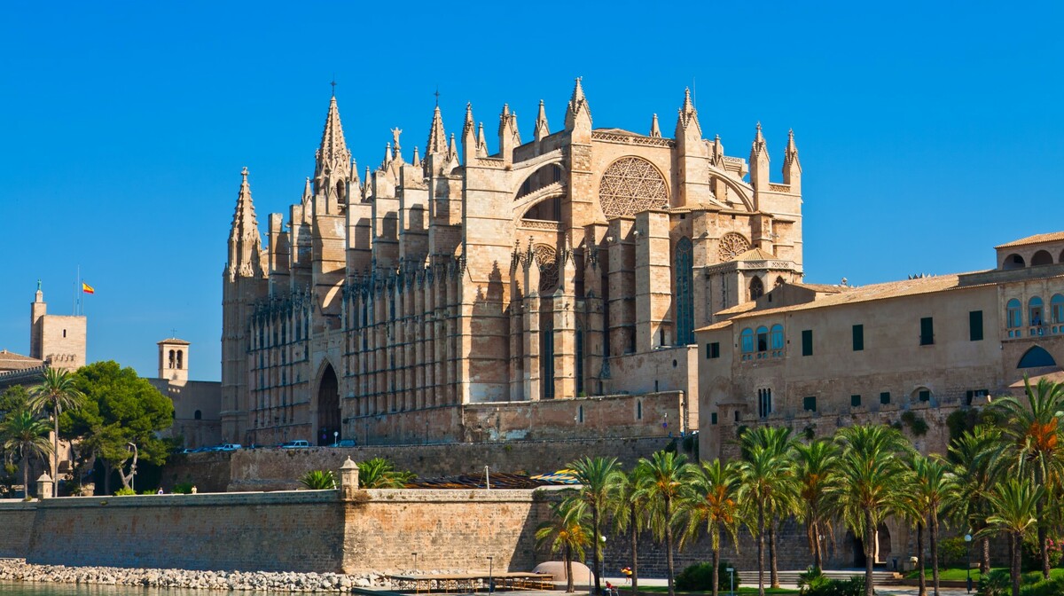 Katedrala La Seu u Palma de Mallorci, putovanje Mallorca, garantirani polasci