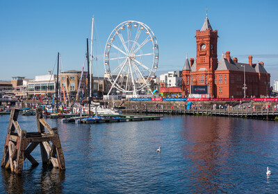 Wales - Cardiff - Ferris Wheel and Pierhead