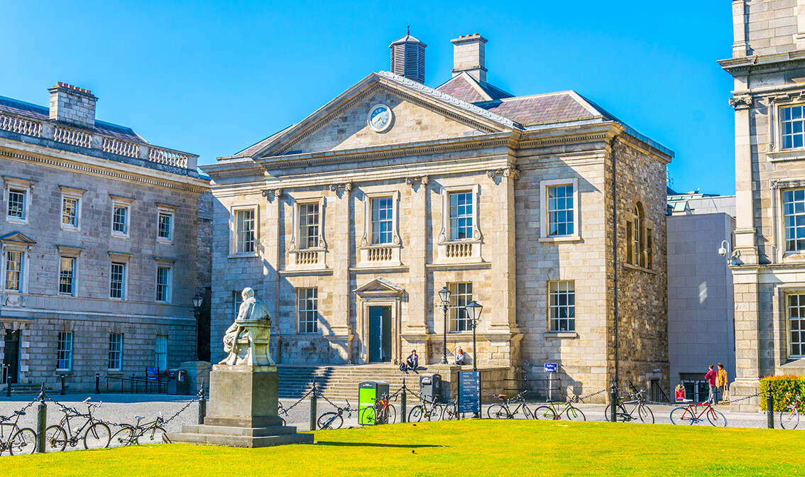 Dublin, trinity college campus