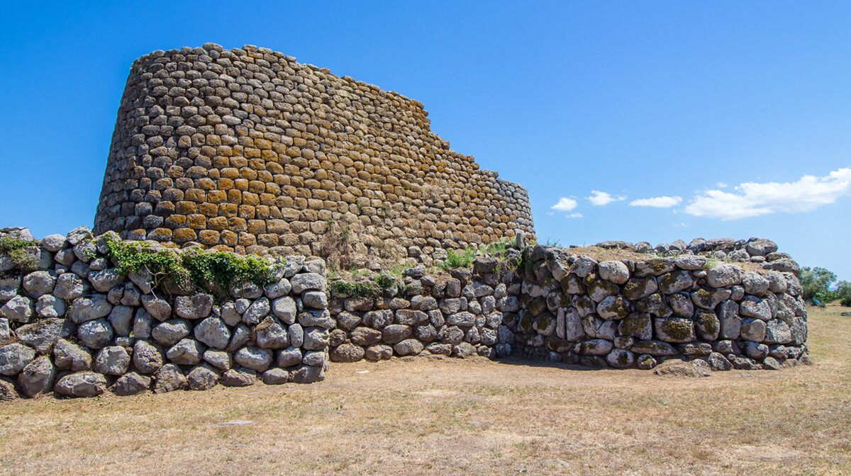 Nuraghe, putovanje Sardinija, putovanje zrakoplovom, mondo travel