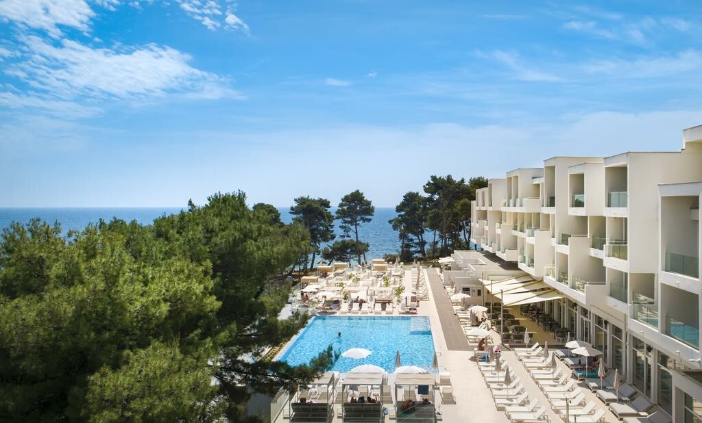 Otok Rab, Valamar Carolina Hotel & Villas, bazen