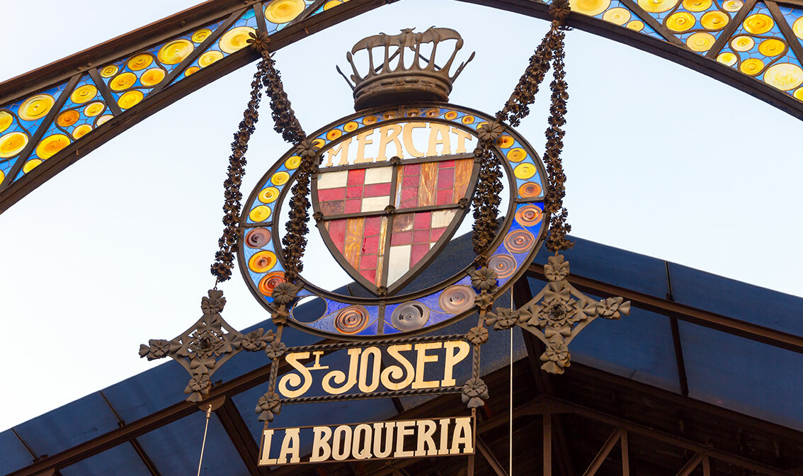 poznata tržnica La Boqueria, putovanje u Barcelonu, Europska putovanja zrakoplovom