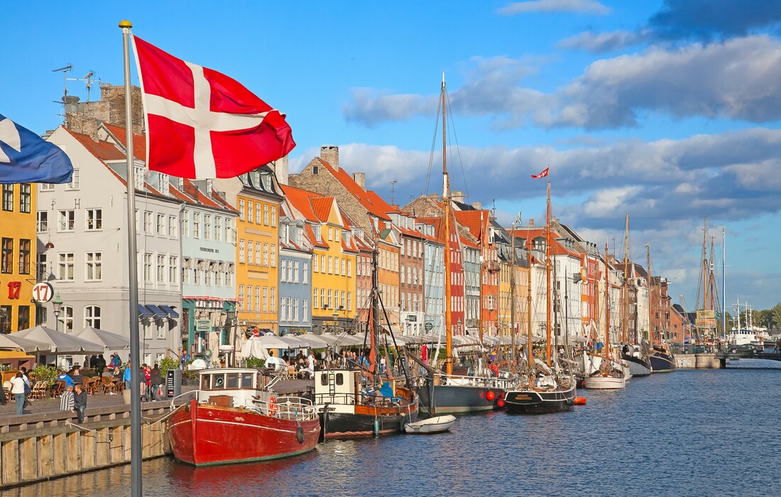 Kopenhagen, šarene zgrade i stari jedrenjaci, putovanje zrakoplovom