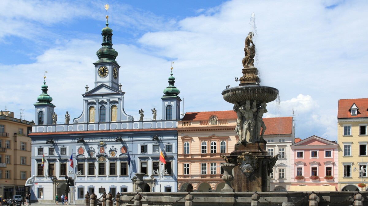 Češke Budejovice, putovanje biseri Češke, piva Budweiser, putovanje autobusom