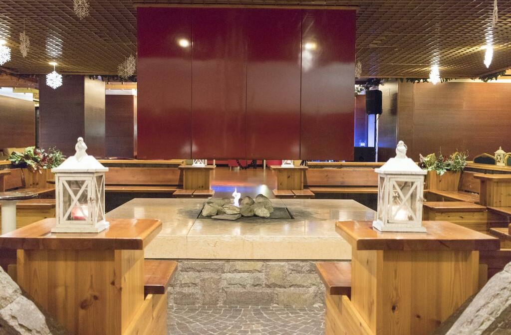 Skijanje u Italiji, Hotel Regina e Fassa, kamin