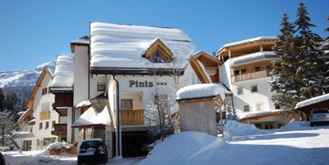 Skijanje u Italiji, Alta Badia, Apartmani Chalet Pinis, pogled izvana