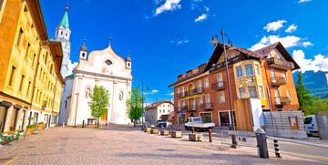Cortina D'Ampezzo, Dolomiti, mondo travel