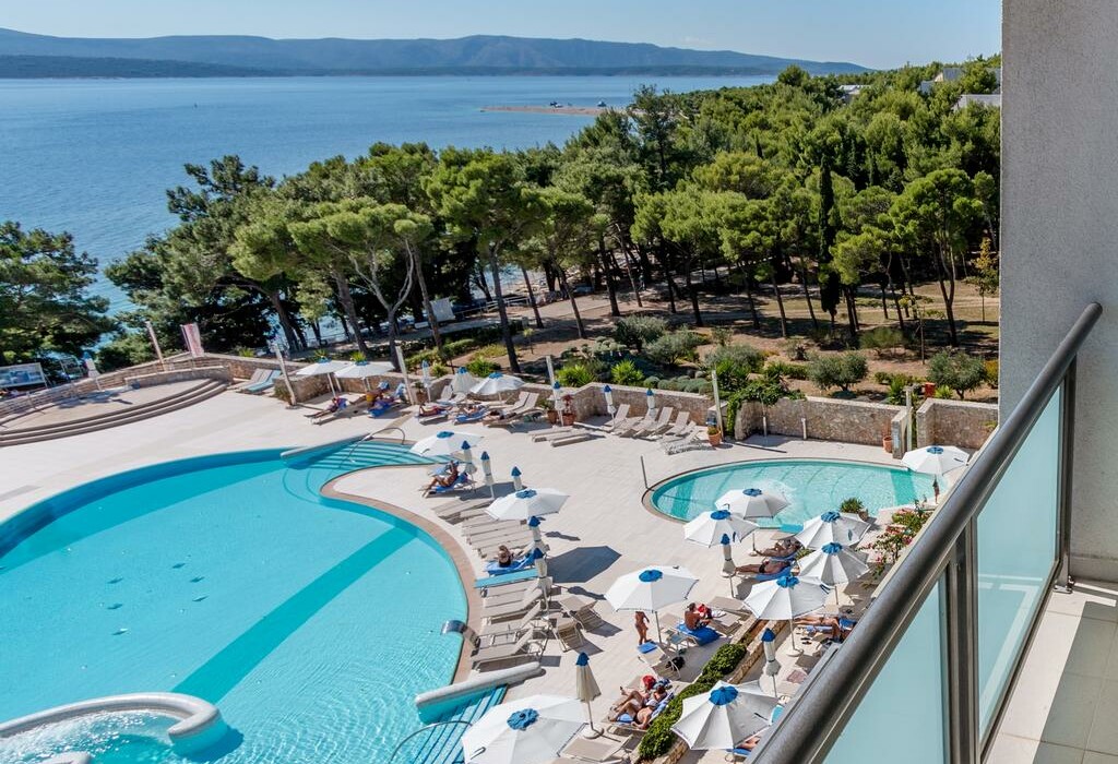 Otok Brač, Bol, Bluesun hotel Elaphusa, vanjski bazen