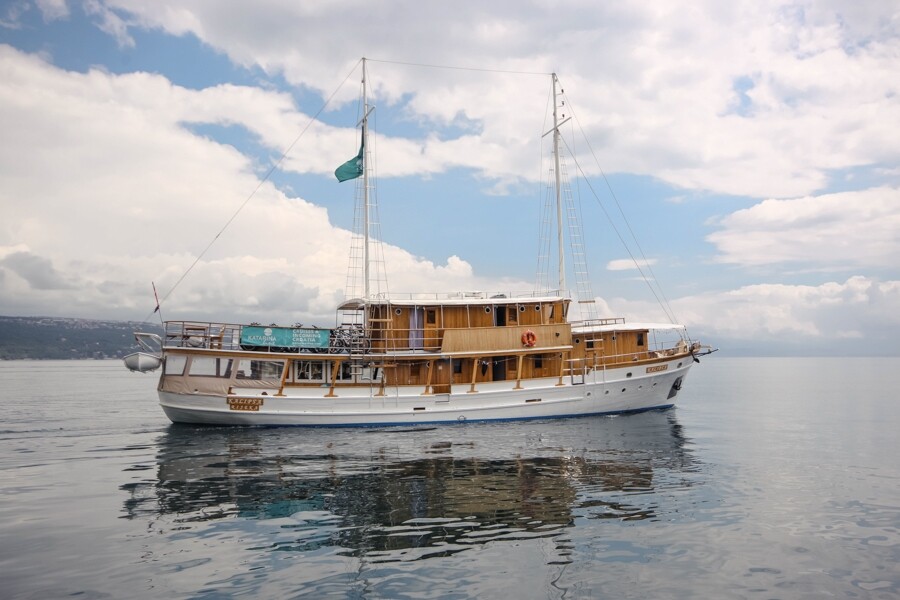 Krstarenje Jadranom, brod Kalipsa