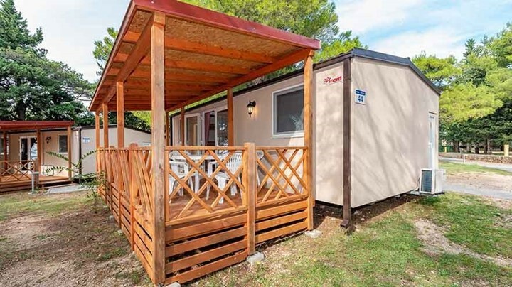 Starigrad-Paklenica, Camp paklenica, mobilna kućica