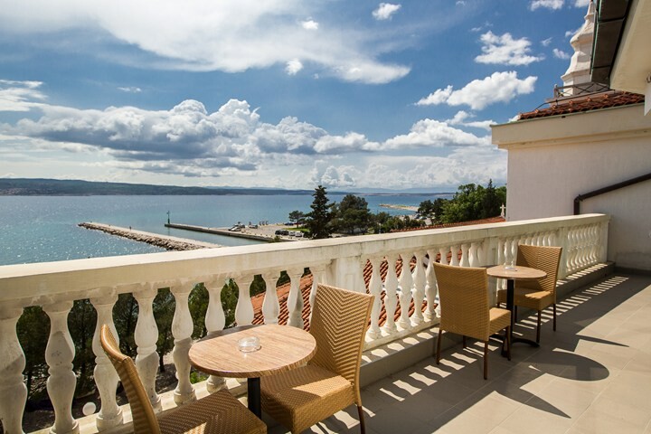 Crikvenica, Hotel Kaštel, bar