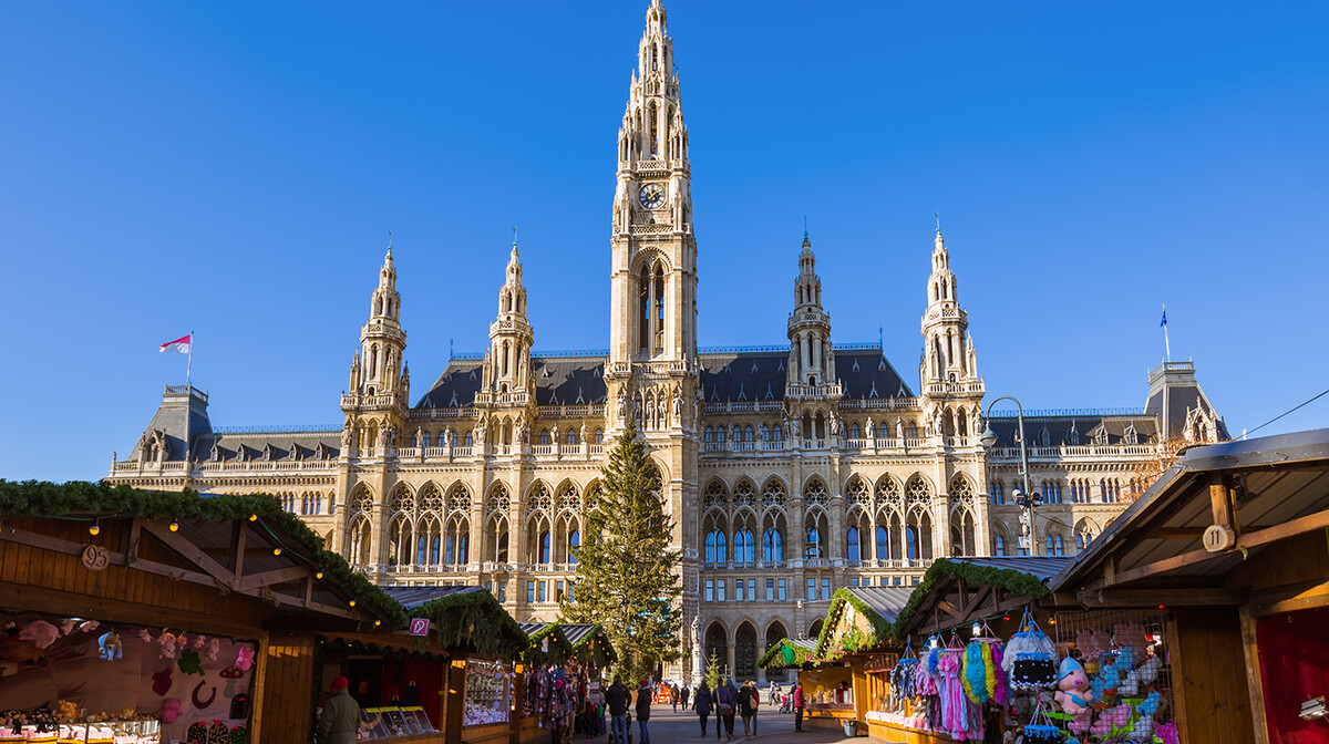 Božični sajam ispred vijećnice, putovanje Advent u Beču, garantirani polazak