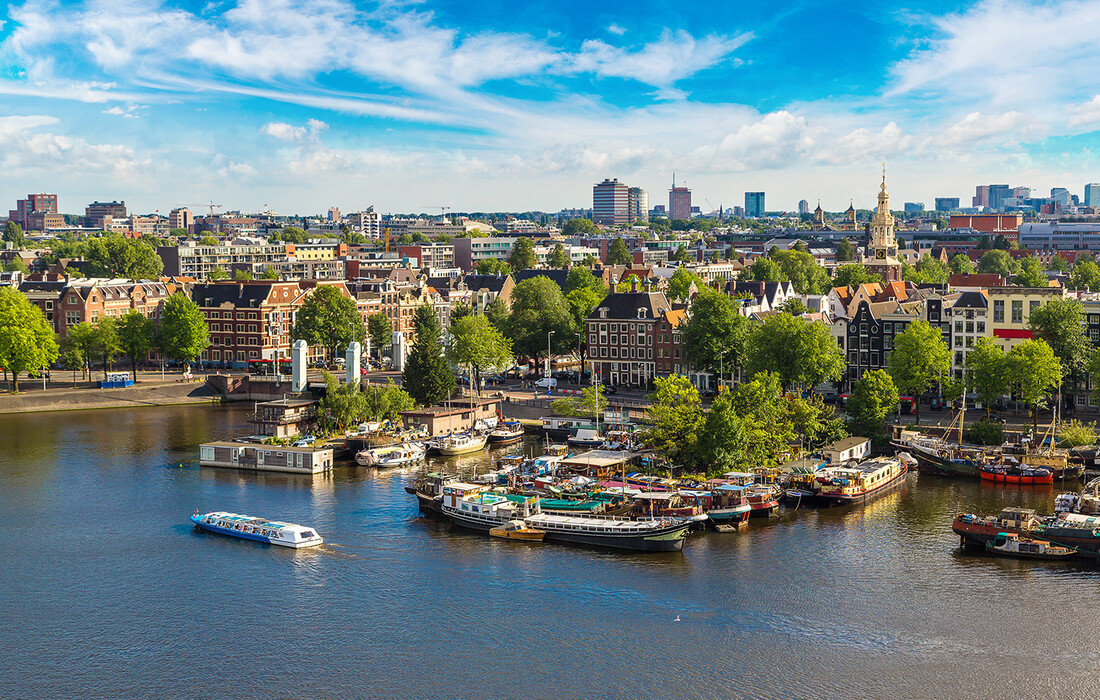 Plovidba po kanalima, Ansterdam avionom
