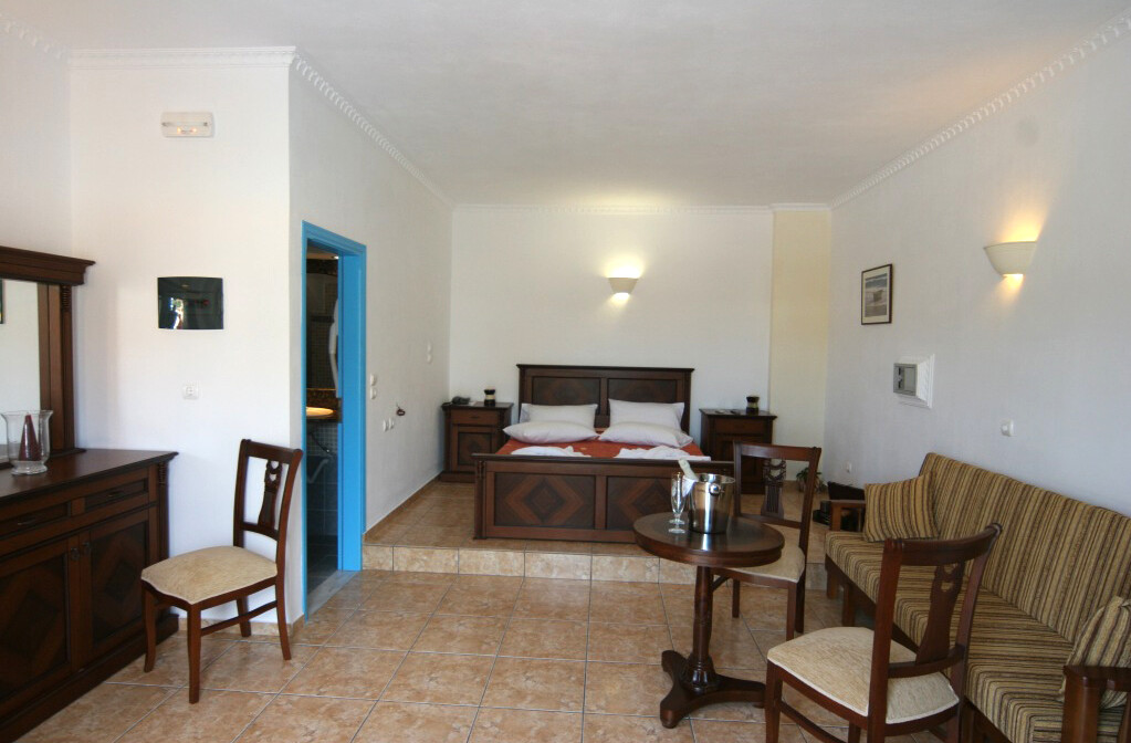 Santorini ljetovanje, Hotel Perissa Bay, primjer sobe