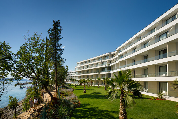 Hotel Ičići s pogledom na more.