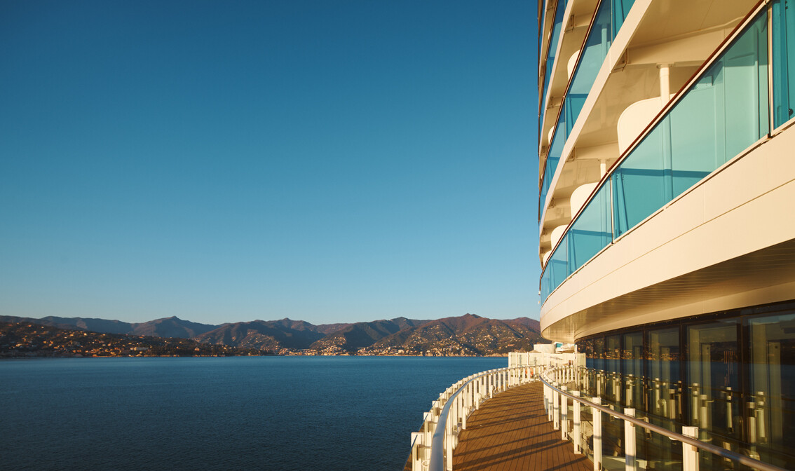 Costa Toscana, infinity walk, open deck