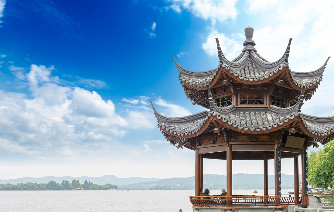 Kina - Hangzhouu - paviljon na jezeru, velika kineska tura, mondo travel, daleka putovanja