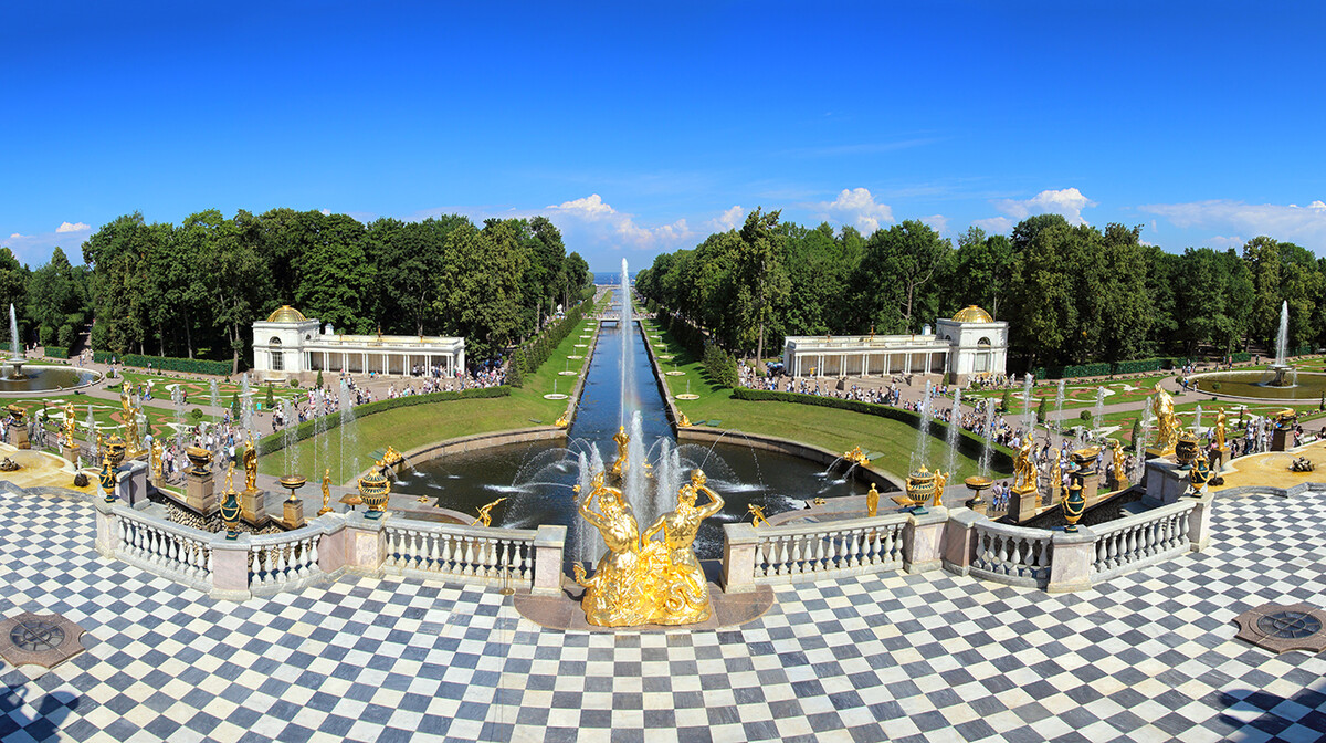 Fontana i vrtovi St.Peterhofa, putovanje Bijele noći St.Peterburga, garantirani polazak