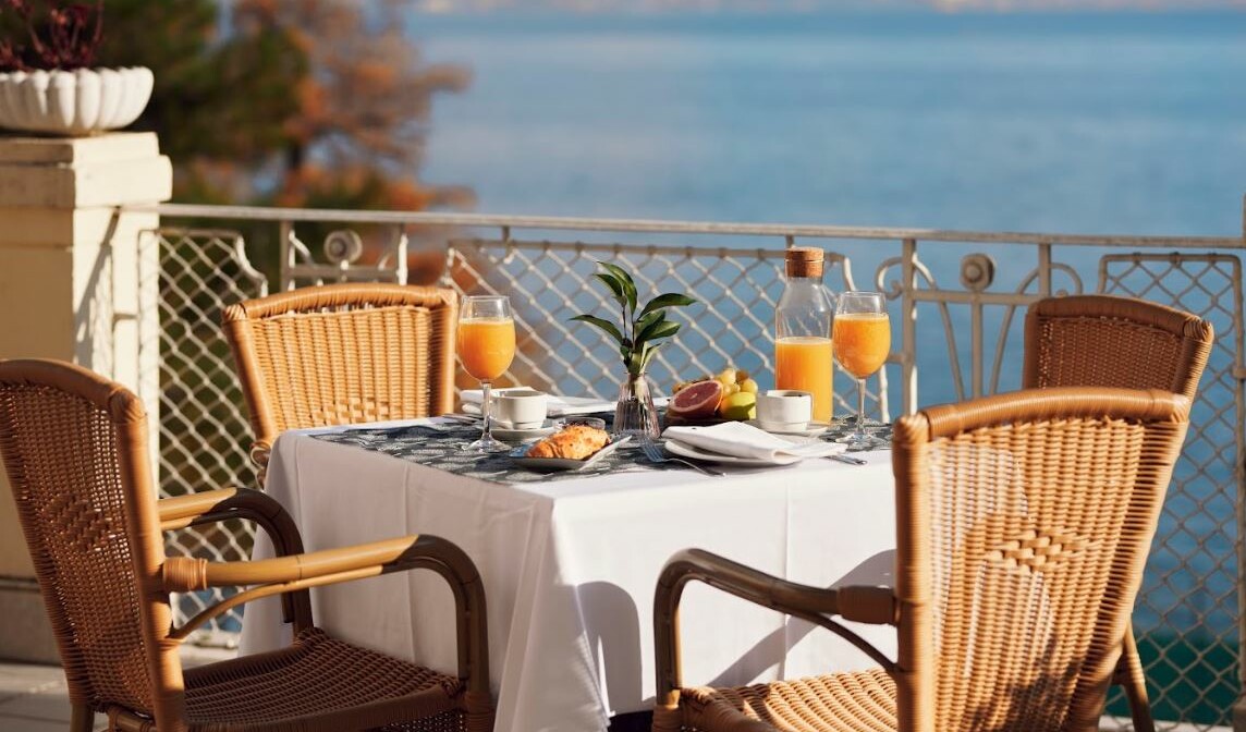 Hotel Lovran, doručak na terasi