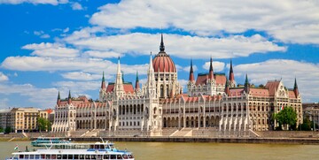 Parlament u Budimpešti, putovanje u Budimpeštu atobusom, Mondo travel
